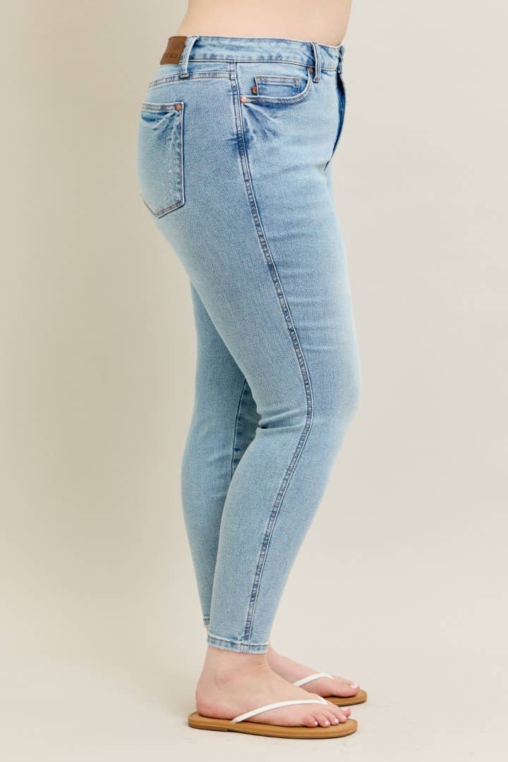 Judy Blue Plus Size Mid Rise Tummy Control Vintage Wash Skinny Jeans