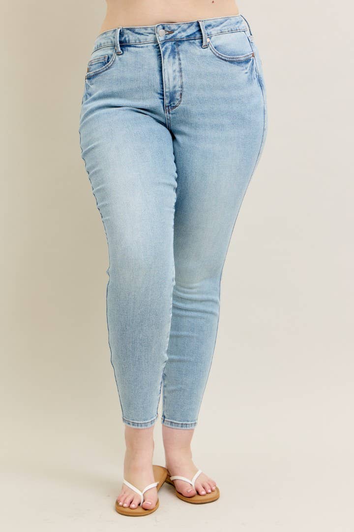 Judy Blue Plus Size Mid Rise Tummy Control Vintage Wash Skinny Jeans