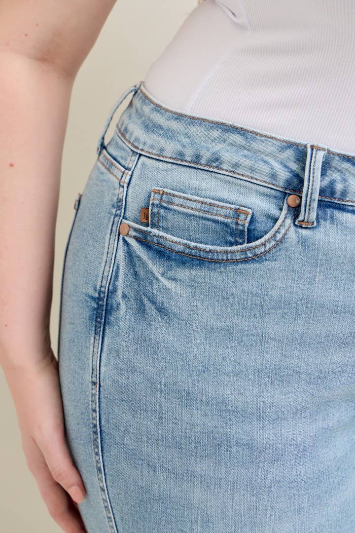 Judy Blue Plus Size Mid Rise Tummy Control Vintage Wash Skinny Jeans
