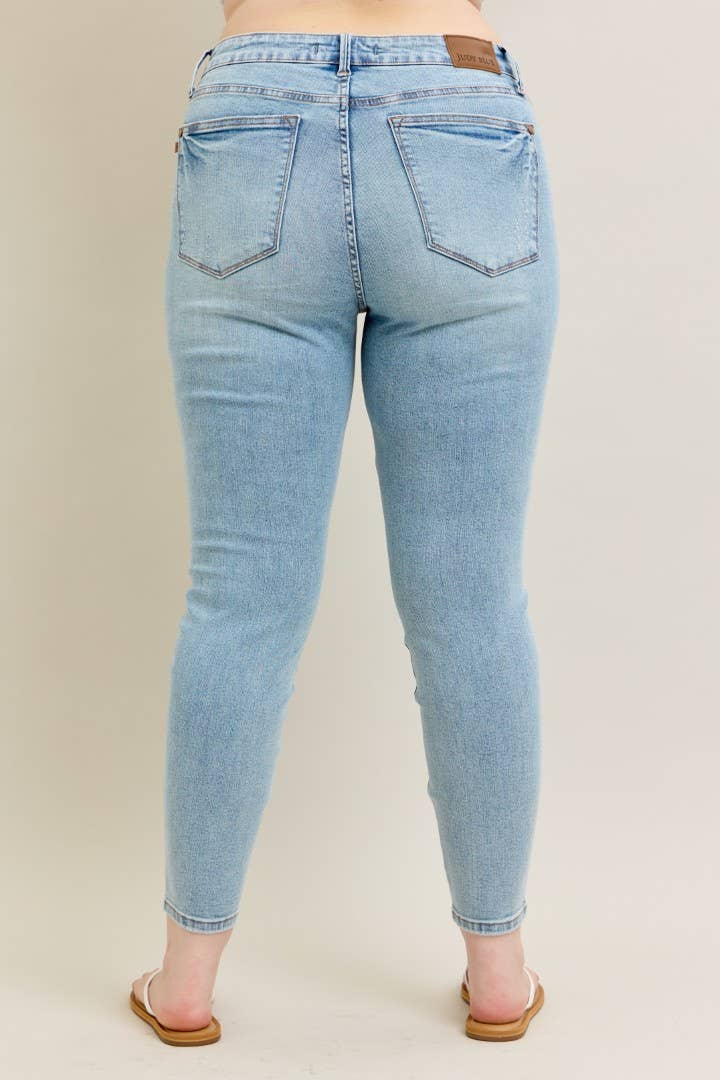 Judy Blue Plus Size Mid Rise Tummy Control Vintage Wash Skinny Jeans