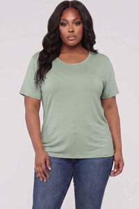 Basic Short Sleeve T-shirt - Plus Size