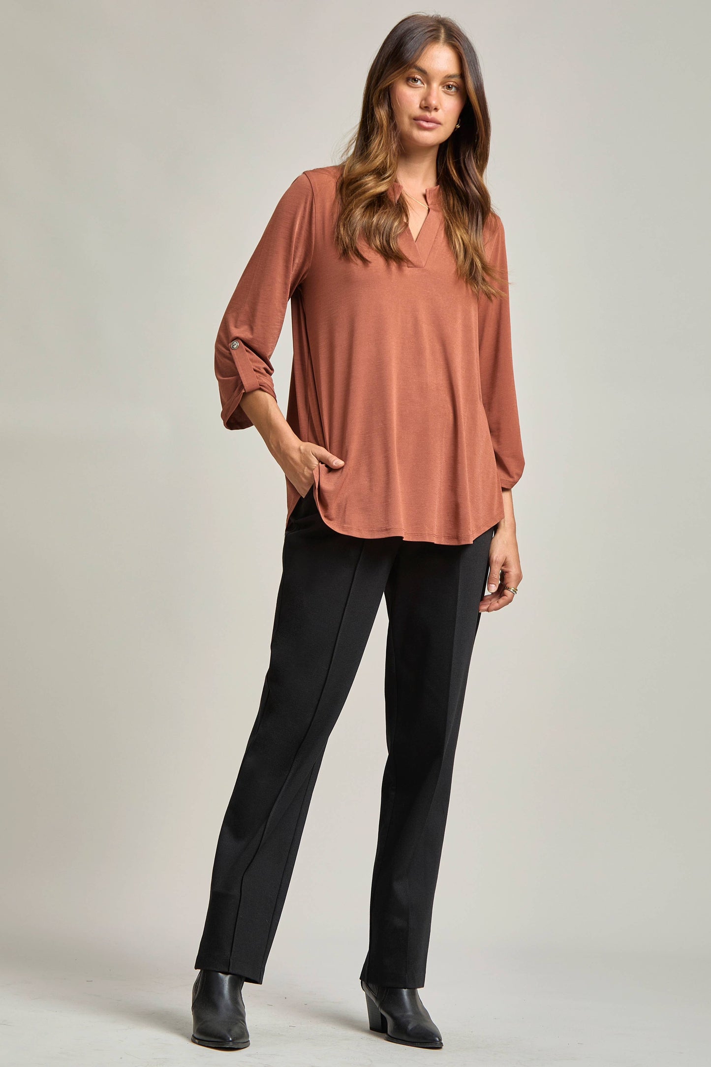 Signature Lizzy Top – Wrinkle-Free Travel Blouse with Mandarin Collar