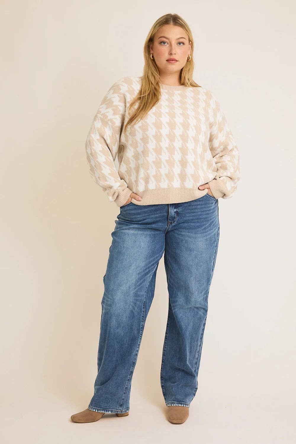 Plus Size Houndstooth Sweater