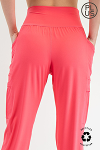 BUTTER JOGGER WITH SIDE POCKETS - PLUS SIZE