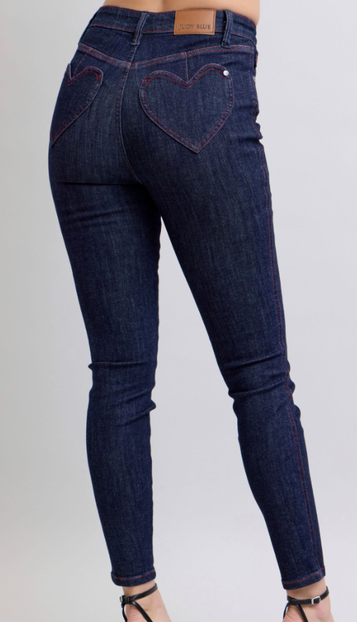 Judy Blue Heart Shaped Back Pocket Skinny